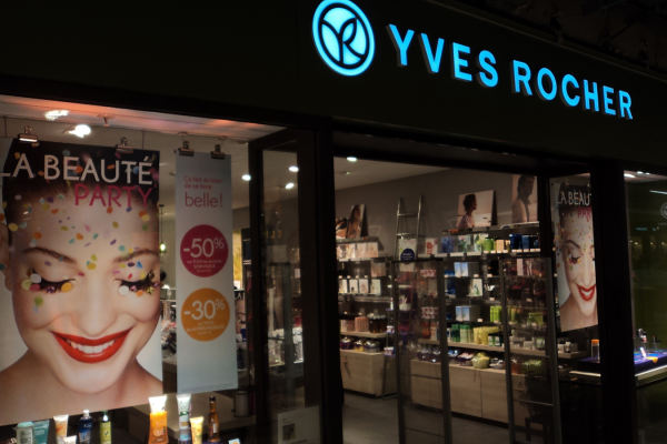 RETAIL STRATEGY YVES ROCHER